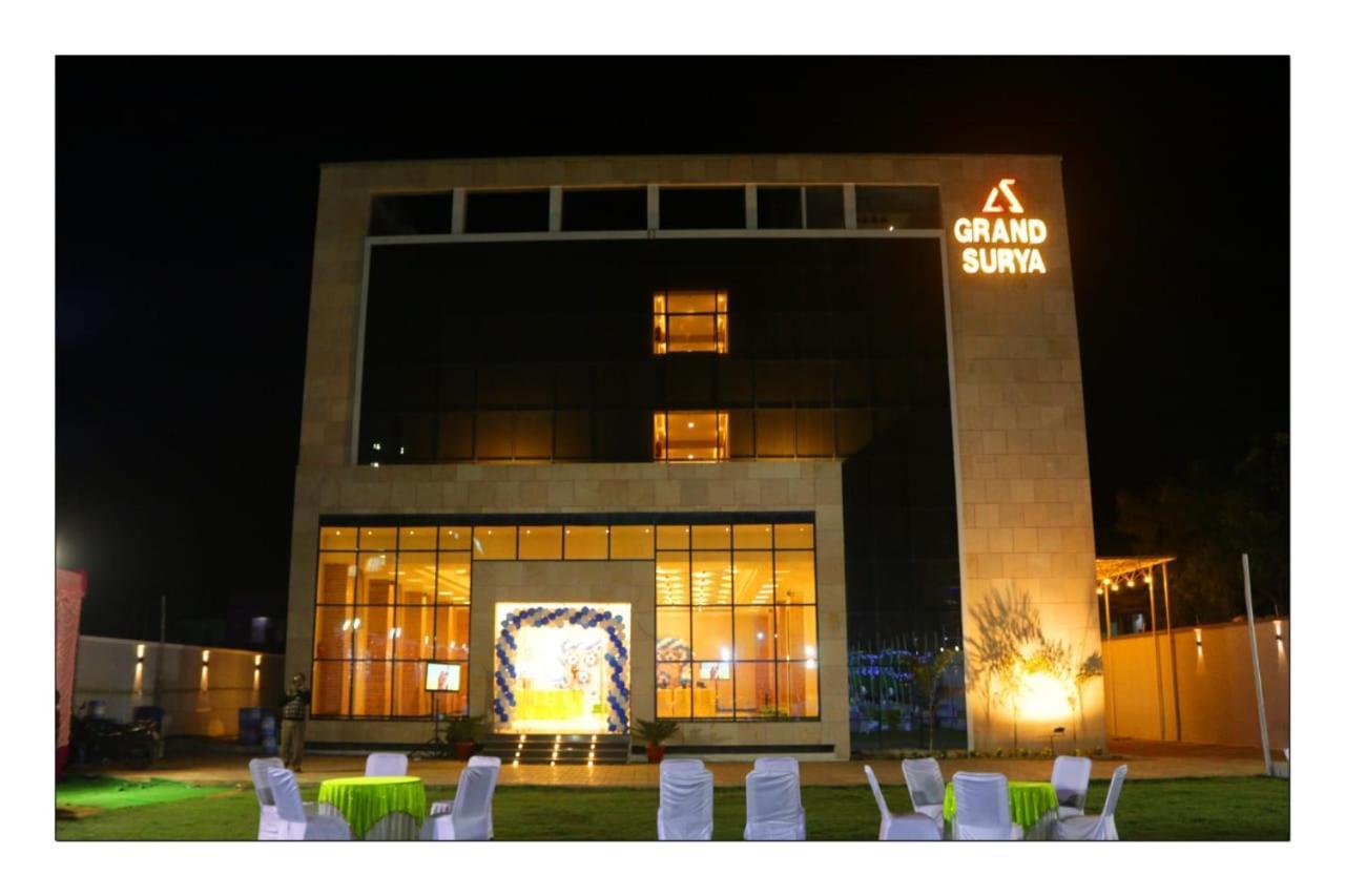 Hotel Grand Surya Kodarma Extérieur photo