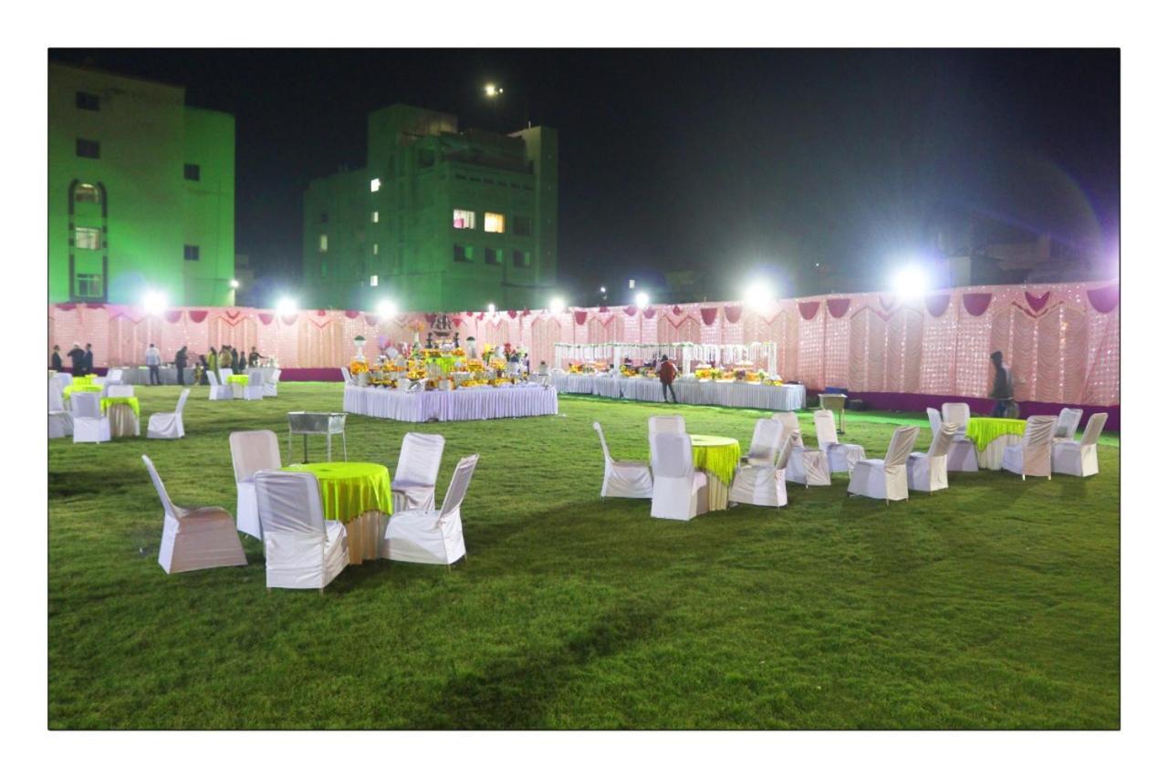 Hotel Grand Surya Kodarma Extérieur photo
