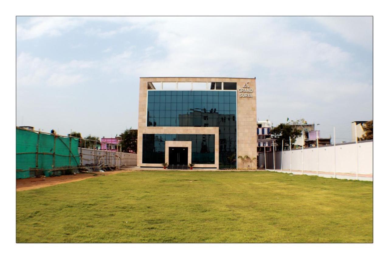 Hotel Grand Surya Kodarma Extérieur photo