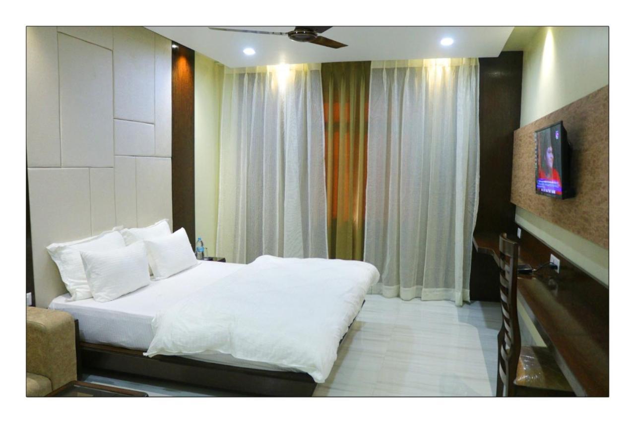 Hotel Grand Surya Kodarma Extérieur photo