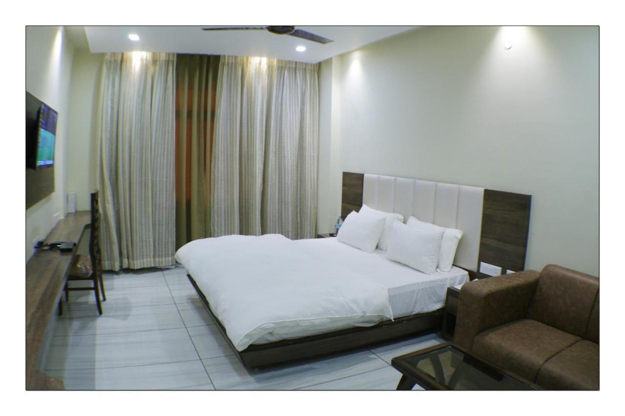 Hotel Grand Surya Kodarma Extérieur photo